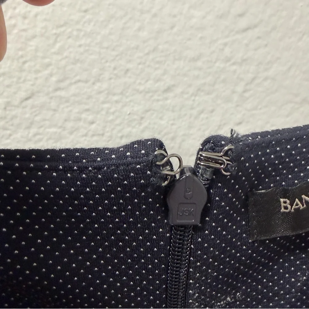 Banana Republic Navy Blue Micro Polka Dot Sleeveless Sheath Dress - Size XS